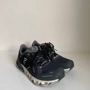 On Cloudflyer Running Shoes in Black/White